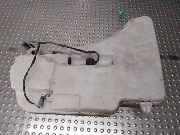 BMW Tuulilasinpesunestesäiliö 7178745 image 2