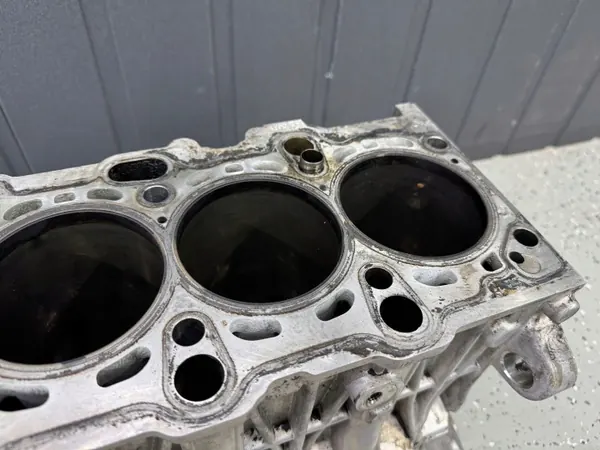 BMW Motorblock Fram för 5-serie E60 E61 2009 image 8