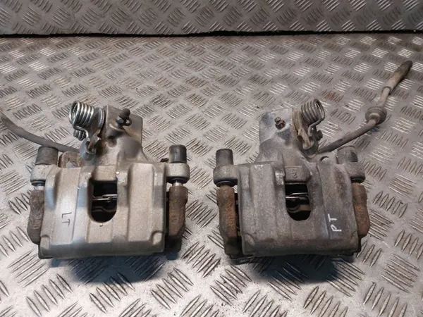 Bremscheiben Hinten + Beläge + Bremssättel Volvo S40 II image 8
