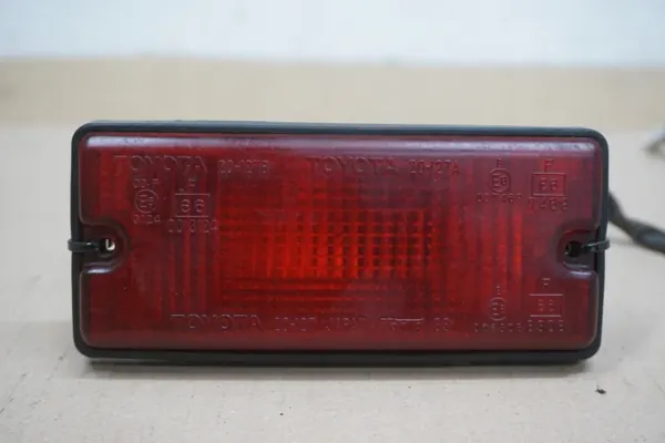 Toyota RAV4 I Mistachterlicht OEM RAV4 I ŚWIATŁO PRZECIWMGIELNE image 4