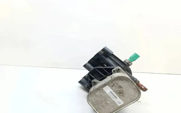 Oljefilterfäste OEM 03N115389B VW Passat B8 image 3