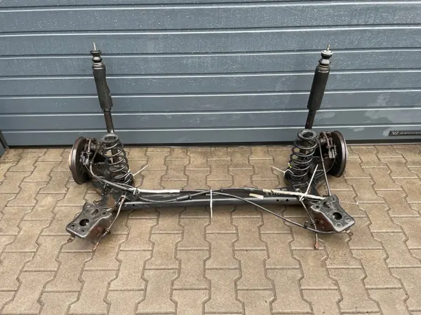 Lancia Delta III Taka-Akselin Jousituslevyt OEM image 2