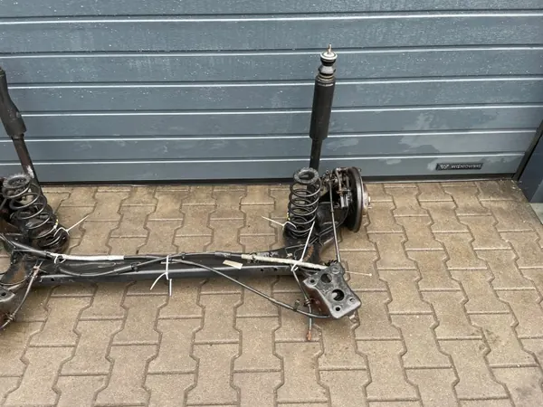 Lancia Delta III Taka-Akselin Jousituslevyt OEM image 5