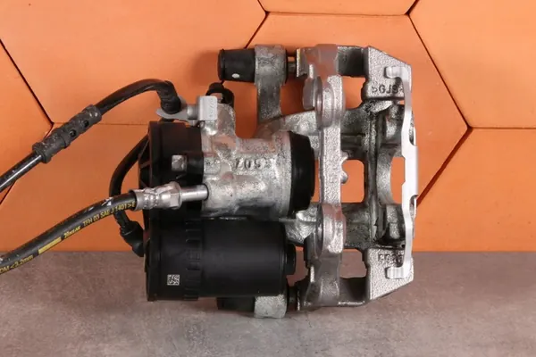 MINI F54 F55 F56 F57 Vasemman Takajarrusatulan OEM 8831987 image 2