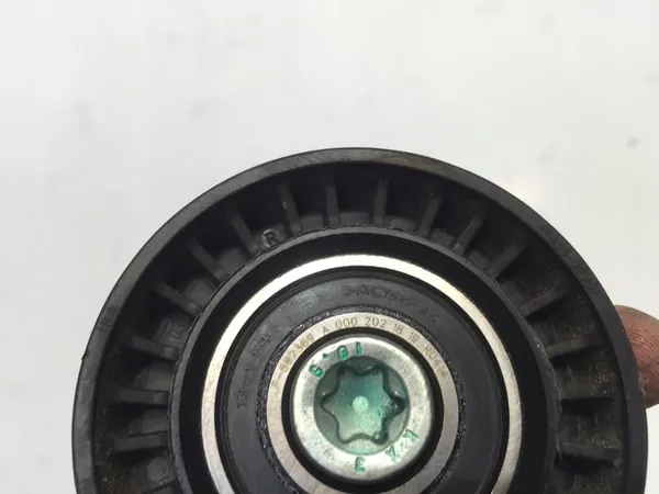 MERCEDES GLC X253 2.2 CDI Polia A0002021819 image 3