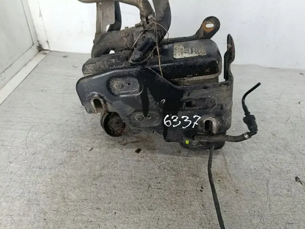 Webasto Thermo Top V 5kW Diesel VW Touran I OEM 1K0815065P image 5