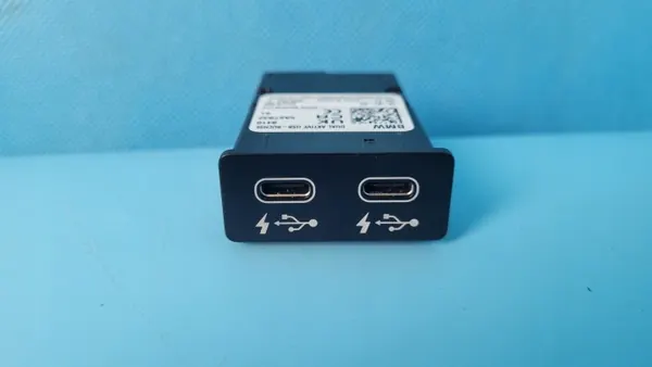 BMW X1 U11 USB-laadpoort OEM 5A57B32 image 4