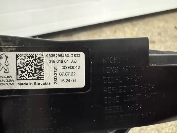 Luz trasera izquierda Peugeot 308 T10 Kombi image 4