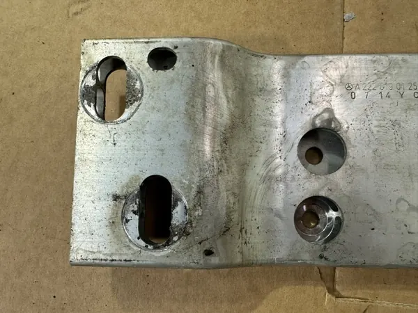 Suporte do eixo de transmissão Mercedes OEM A2226190125 image 3