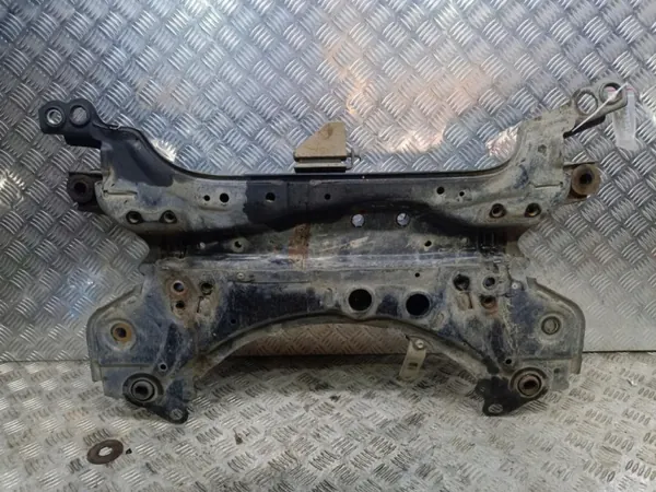Toyota Avensis T27 Framlyft OEM Wrakowisko-14749- image 4