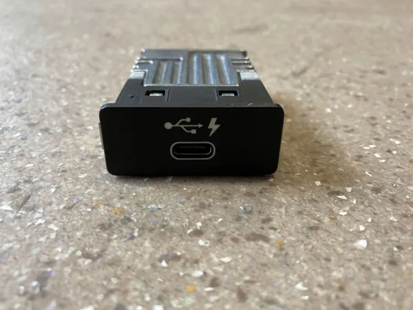 USB-aansluiting OEM 84108711939 voor BMW 1 Serie F40 image 4