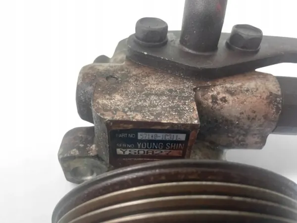 Direction assistée Hyundai Getz OEM 571101C311 image 7