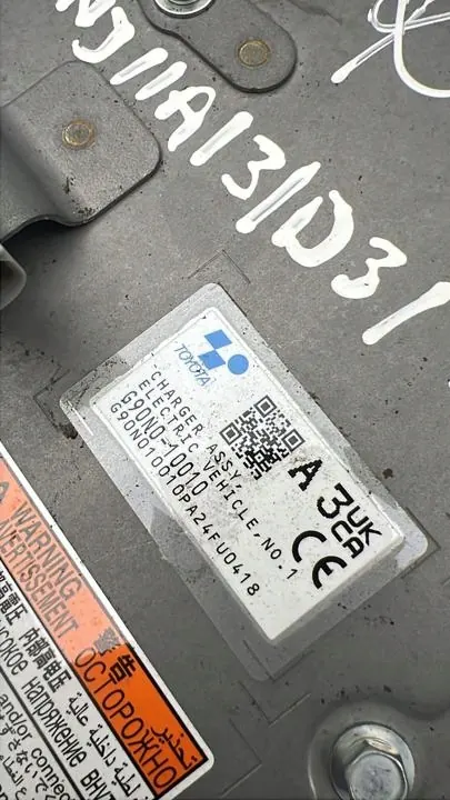 Toyota C-HR Inversor OEM G90N0-10010 - Usado image 4