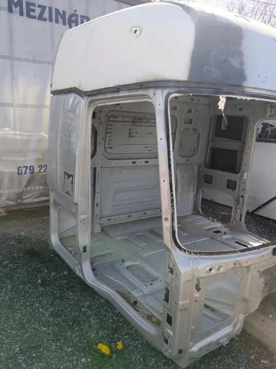 Cabina KABRENTRAGEGAMMA Renault T Range Piso Plano image 9