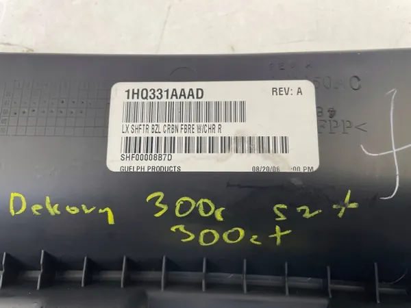 Chrysler 300C Middenconsole Bekleding OEM 1HQ331AAAD image 7