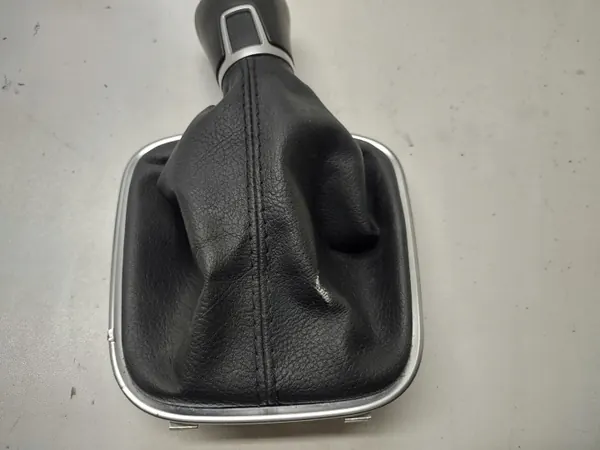 Pommeau de vitesse OEM 6C0711113B pour VW Polo 6C 5 vitesses image 3