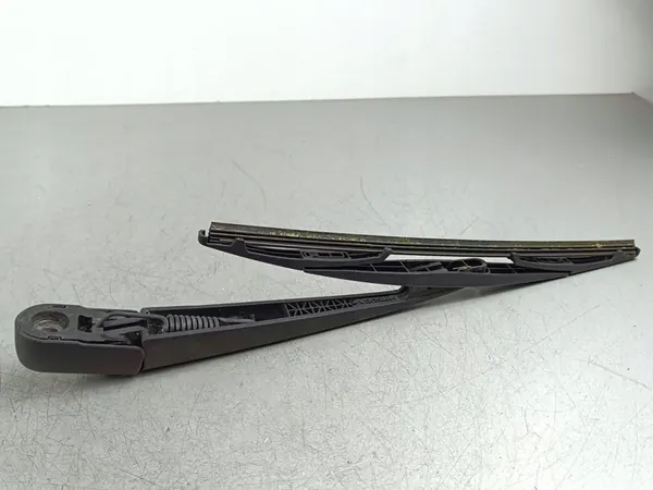 Brazo del limpiaparabris trasero Mitsubishi Outlander 2019 FOB55809 image 3