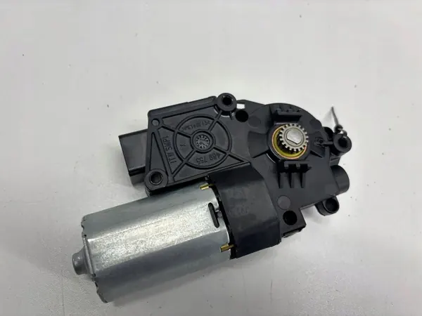 Schiebedachmotor OEM 31442109 für Volvo XC60 2017 image 6