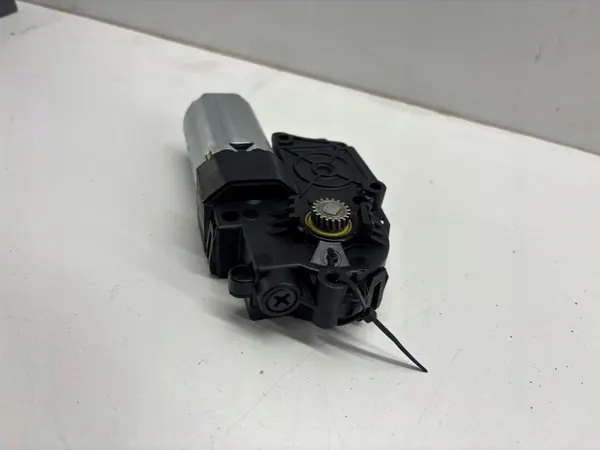 Schiebedachmotor OEM 31442109 für Volvo XC60 2017 image 7