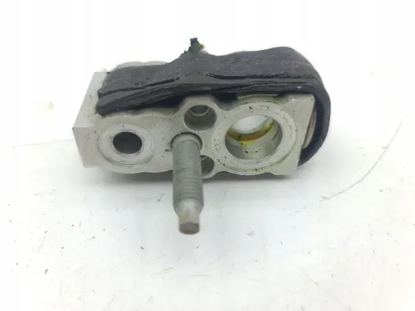 Válvula de expansión A/C Ford OEM AMD178146 - Usado image 6
