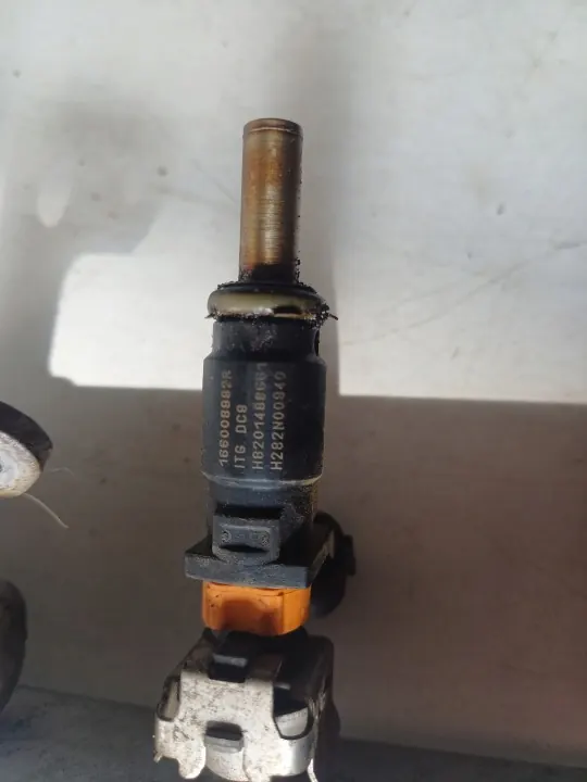 Injector OEM 166008992R para Renault Captur, Clio image 4