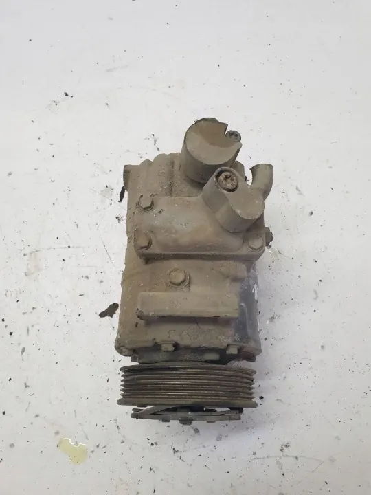 Airco Compressor VW Passat B6 1.9 TDI 1K0820803S image 3