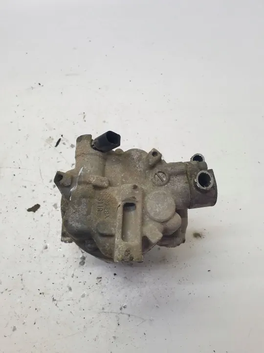 Airco Compressor VW Passat B6 1.9 TDI 1K0820803S image 5