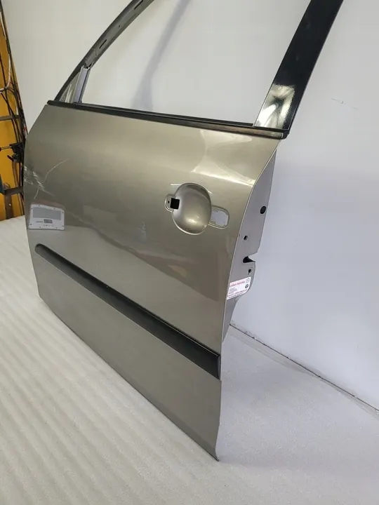 Skoda OE 5J6831311D Vänster Framdörr image 4