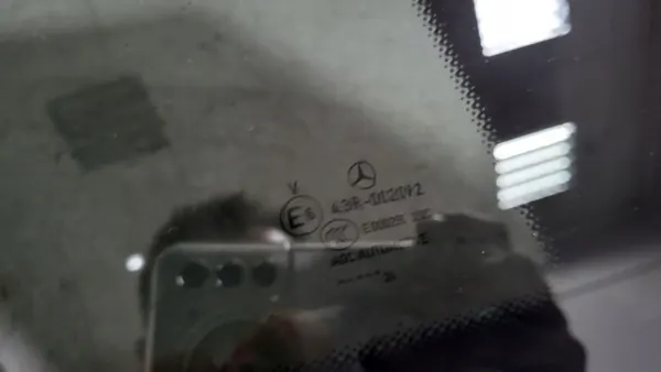 Mercedes A236 Lokasuoja Oikea Taka Koristelista OEM image 3
