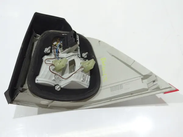 Lámpara trasera izquierda BMW E61 image 7