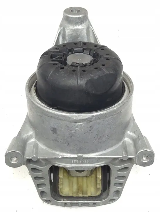 Moottorin tuki OEM 8W0199372CC Audi A4 B9 2.0 TFSI image 4