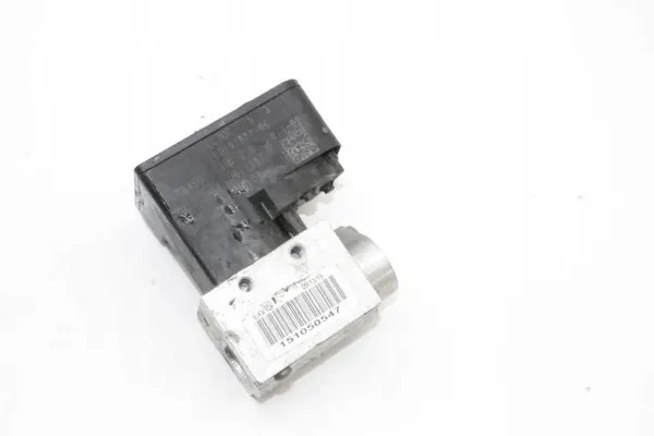 Válvula de expansión A/C Audi e-tron 2021 OEM 4M0816682E image 3
