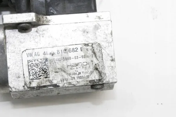 Válvula de expansión A/C Audi e-tron 2021 OEM 4M0816682E image 6