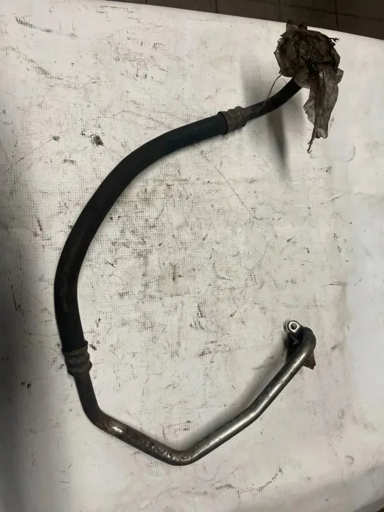 BMW M3 2009 Ölkühlerrohr OEM 7837253 image 2
