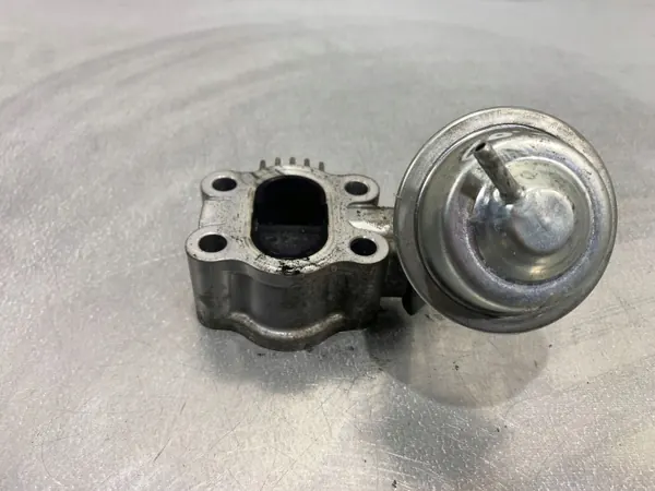 Toyota EGR-ventil OEM FBZ19798 för RAV4 XA40 image 3