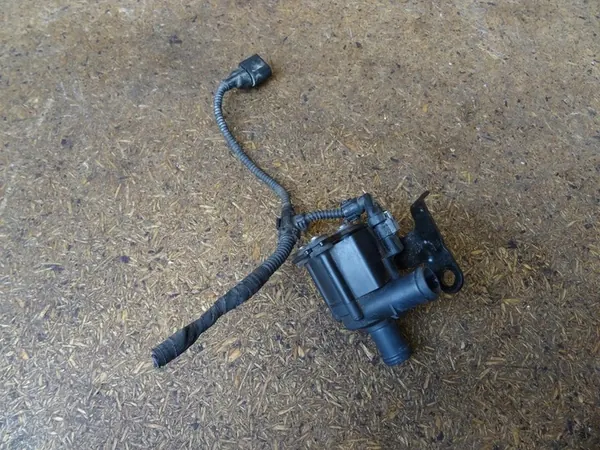 Vattenpump AUDI A3 8V GOLF VII LEON III TDI 5Q0121591AB image 2