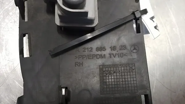 Grille LED Chromée Droite pour Mercedes W212 2009-2013 A2128851823 image 3