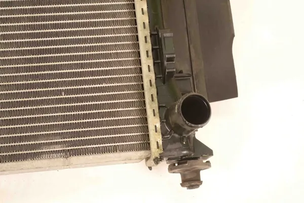 VW ROUTAN Vattentank 3.6L 2013 OEM 04677755AE image 4