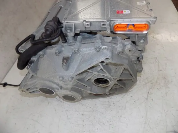 Motor eléctrico Audi Q4 e-tron 0EH901098E Tracción trasera image 3