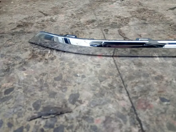 Etupuskuri Trim VW Touareg III CHROM 760853245 image 2