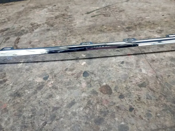 Etupuskuri Trim VW Touareg III CHROM 760853245 image 3