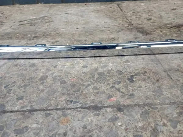 Etupuskuri Trim VW Touareg III CHROM 760853245 image 4