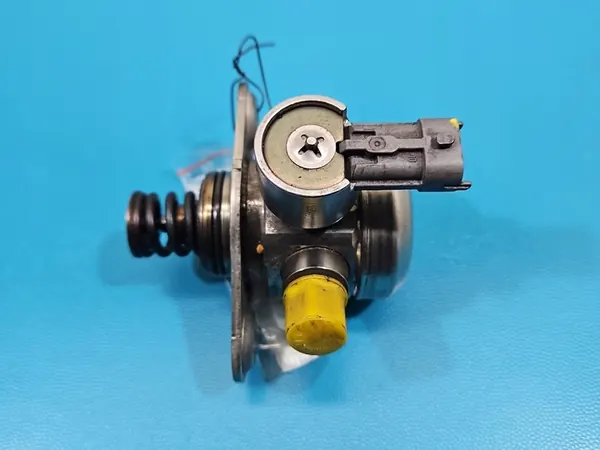 Polttoainepumppu Opel Insignia A / Astra J GTC / GT 2.0 Turbo - 12629135 image 3