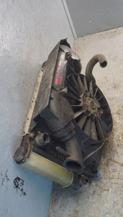 Ventilateur BMW Z3 E36 OEM JKM23592 - État Utilisé image 9