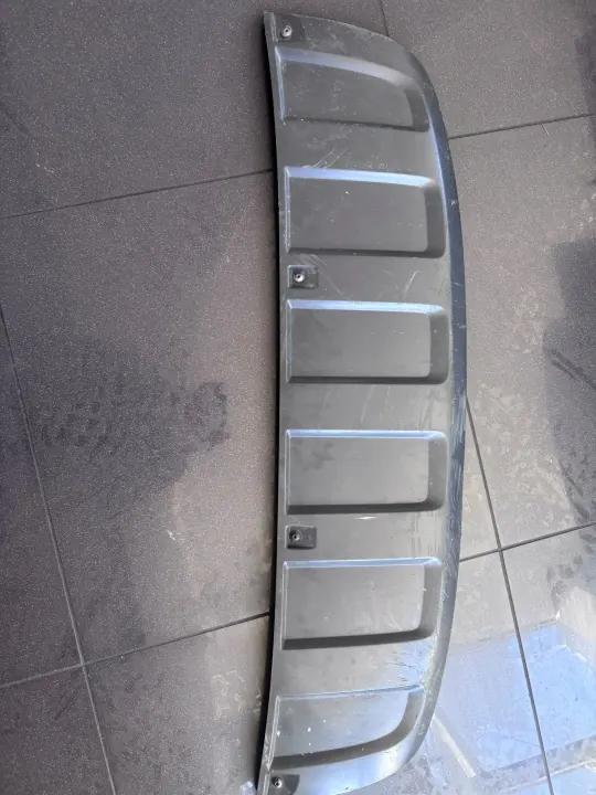 OEM 4L0807733B etupuskurin spoileri Audi Q7 4L:lle image 3