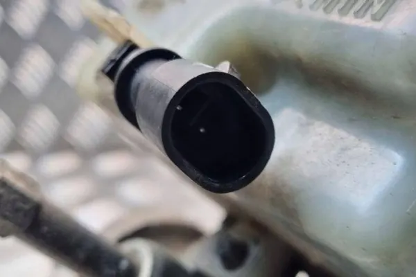 Bromscylinder OEM 32067271 för Opel Astra H Estate image 4