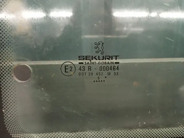 OEM Szyba lewy tyl peugeot 306 - Vasen takalasi image 6