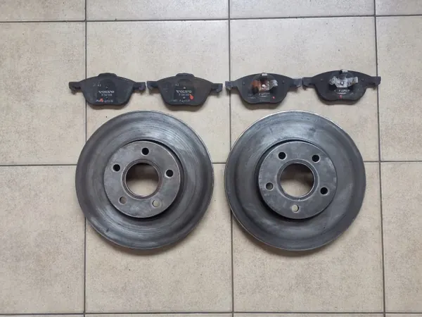 Volvo V40 Bremsscheiben & Beläge OEM 278mm image 2