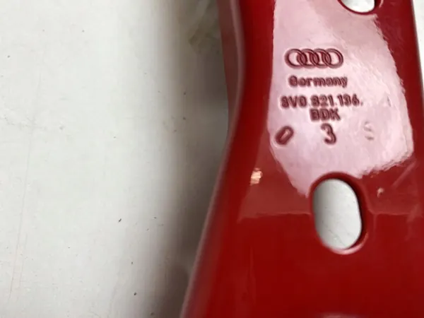 Audi A3 8V etu-oikea lokasuoja-tuki OEM 8V0821136 image 3