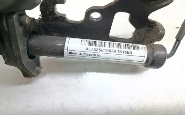 BMW X5 Motorhaubenscharnier-Patrone OEM 7326019 image 3